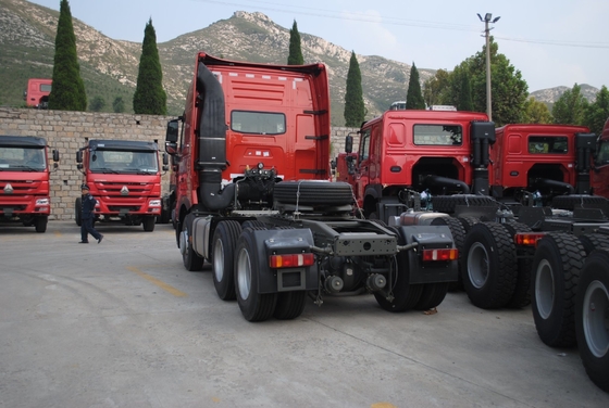 پرداخت های امن سینوتروک HOWO 6X4 تراکتور کامیون 371HP/420HP کامیون های سنگین چینی