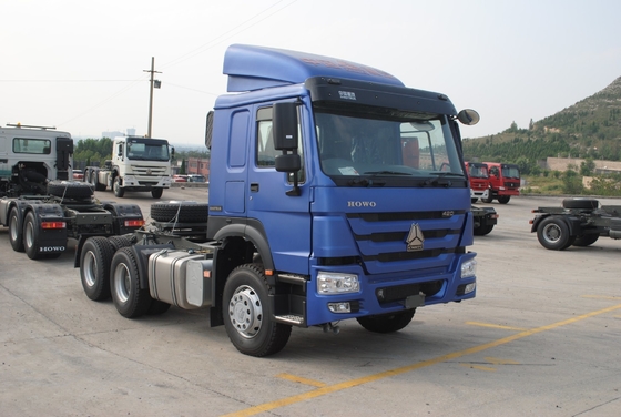 پرداخت های امن سینوتروک HOWO 6X4 تراکتور کامیون 371HP/420HP کامیون های سنگین چینی