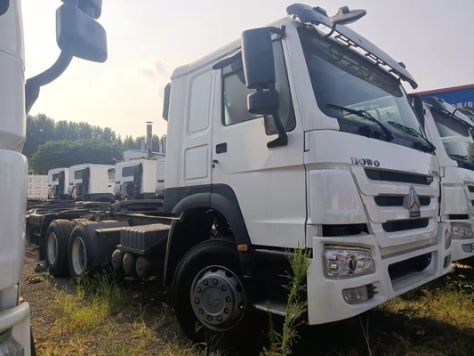 10 چرخ استفاده شده تراکتور کامیون HOWO سر کامیون 376-420HP با طراحی لاستیک بدون لوله
