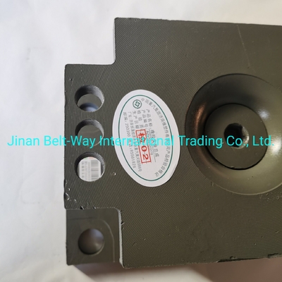 سینوتروک HOWO قطعات کامیون صندلی لاستیکی زباله ای Az9725520278 تماس برای هزینه حمل و نقل