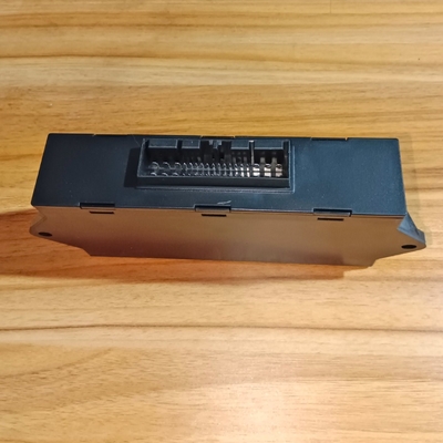 HOWO Sinotruk N7g ماژول کنترل درب کامیون سنگین Wg1671340051 برای نیازهای کامیون شما