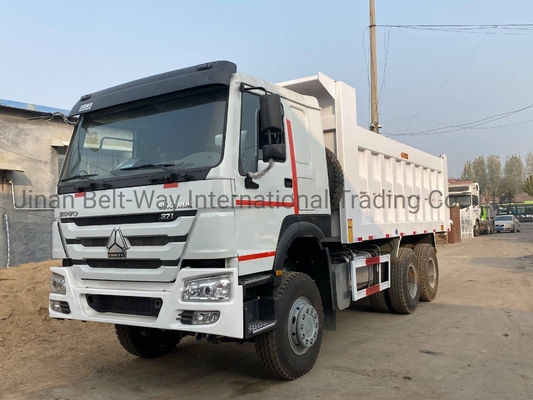 سیاست بازپرداخت Sinotruk HOWO کامیون 371HP 25-30 تن بارگیری 5.4m انتقال دستی